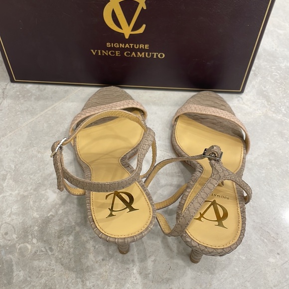 Women’s Vince Camuto Signature Blush Heels - Size 9.5 - Picture 9 of 12